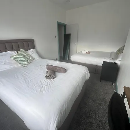 Appartement Florence 4 Bedroom House, Sleeps 14