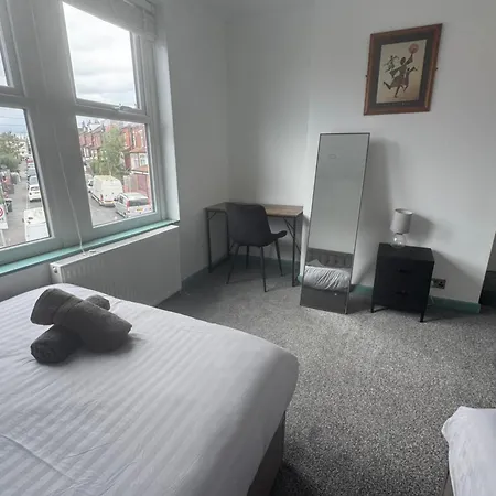 Appartement Florence 4 Bedroom House, Sleeps 14