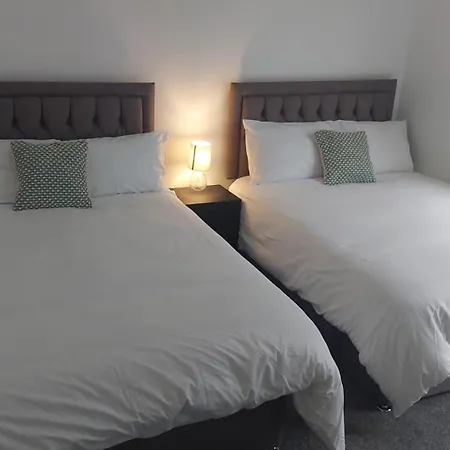 Florence 4 Bedroom House, Sleeps 14