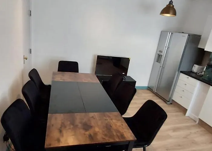 Apartament Florence 4 Bedroom House, Sleeps 14